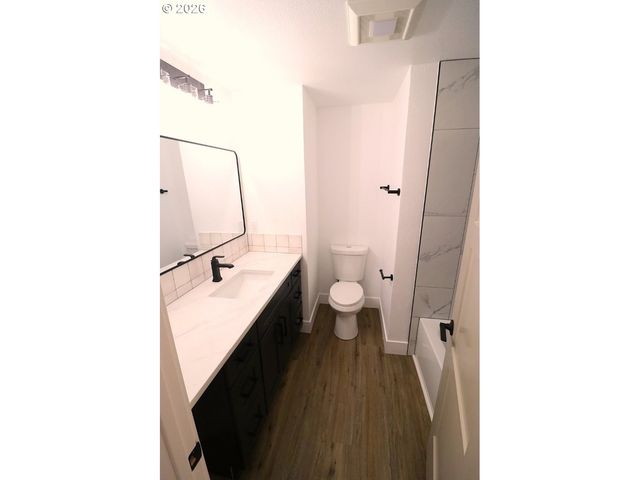 77 SHADY Loop, Springfield, OR 97477