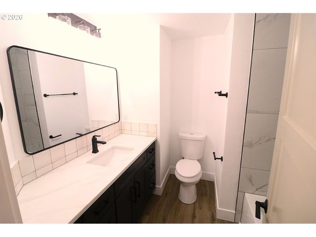 77 SHADY Loop, Springfield, OR 97477