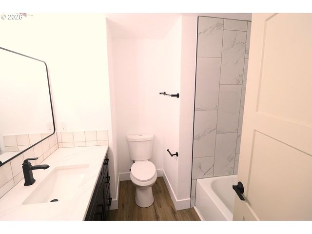 77 SHADY Loop, Springfield, OR 97477