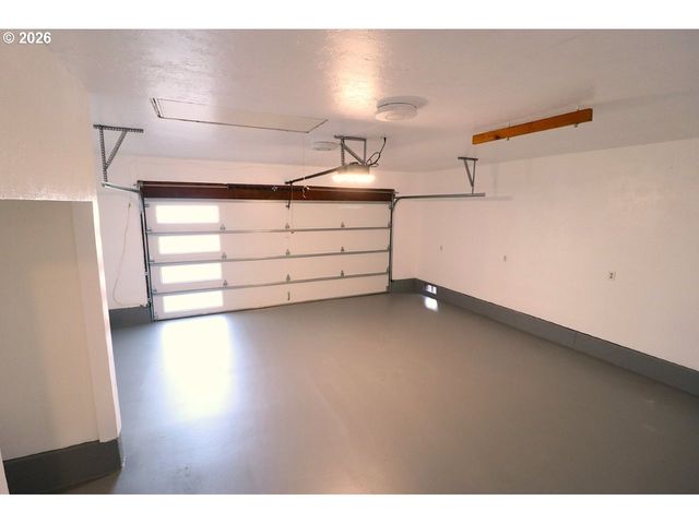 77 SHADY Loop, Springfield, OR 97477