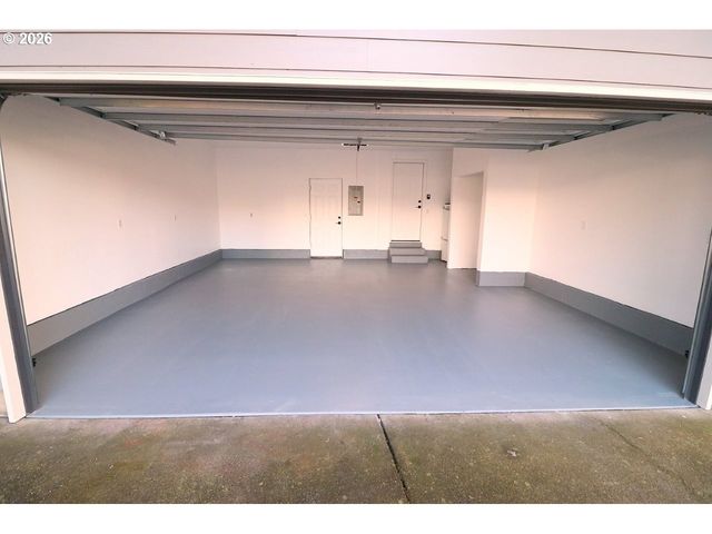 77 SHADY Loop, Springfield, OR 97477