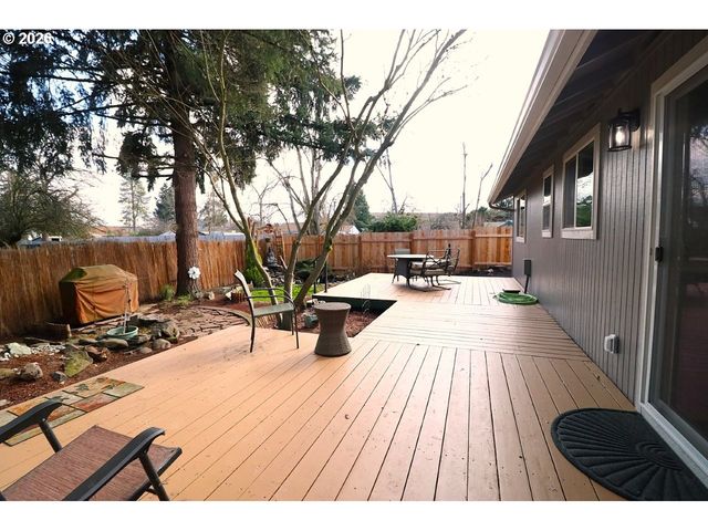 77 SHADY Loop, Springfield, OR 97477