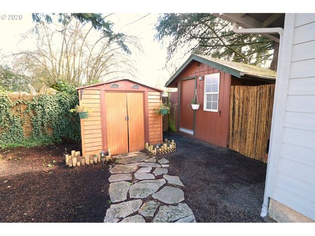 77 SHADY Loop, Springfield, OR 97477