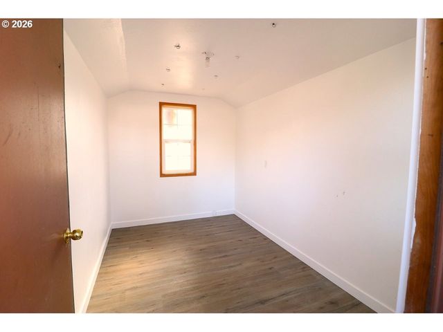 77 SHADY Loop, Springfield, OR 97477