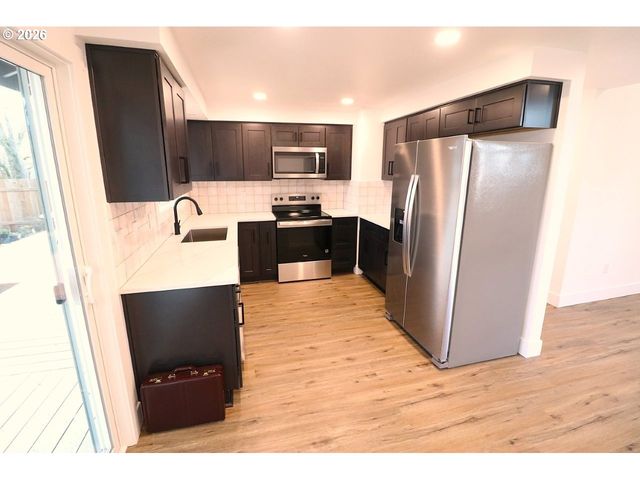 77 SHADY Loop, Springfield, OR 97477