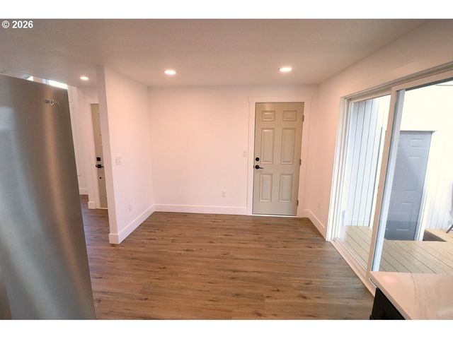 77 SHADY Loop, Springfield, OR 97477