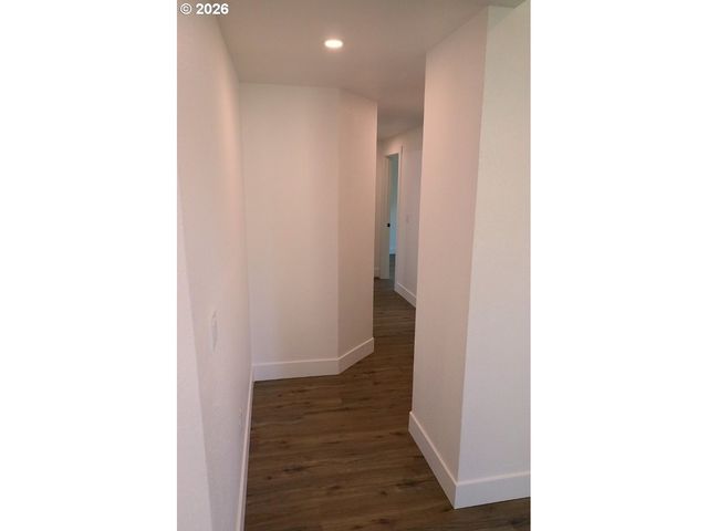 77 SHADY Loop, Springfield, OR 97477