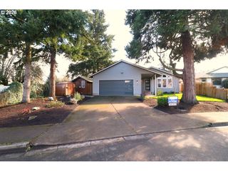 77 SHADY Loop, Springfield, OR 97477