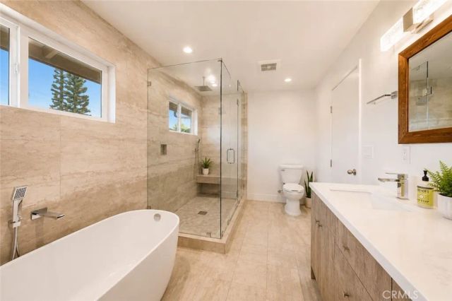 20800 Chatsworth Street, Chatsworth, CA 91311
