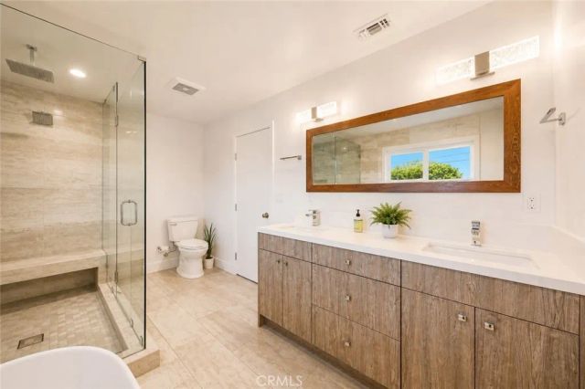 20800 Chatsworth Street, Chatsworth, CA 91311