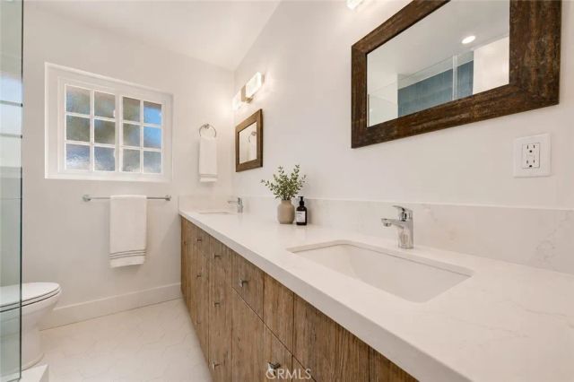 20800 Chatsworth Street, Chatsworth, CA 91311