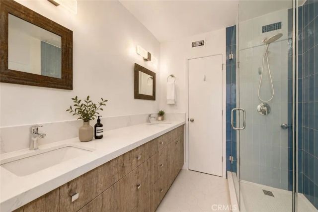 20800 Chatsworth Street, Chatsworth, CA 91311