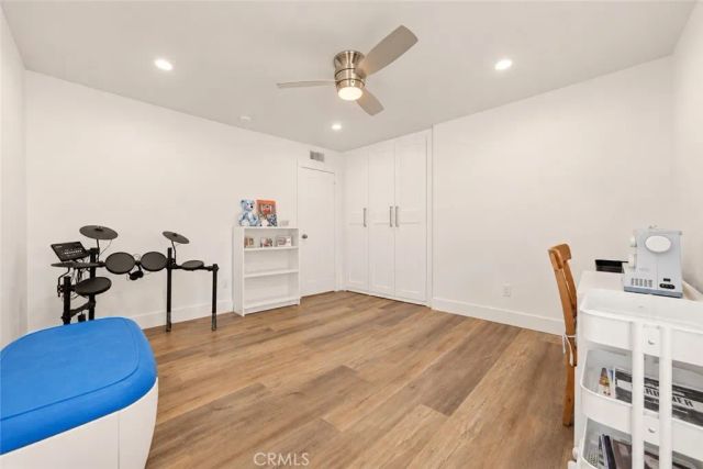 20800 Chatsworth Street, Chatsworth, CA 91311