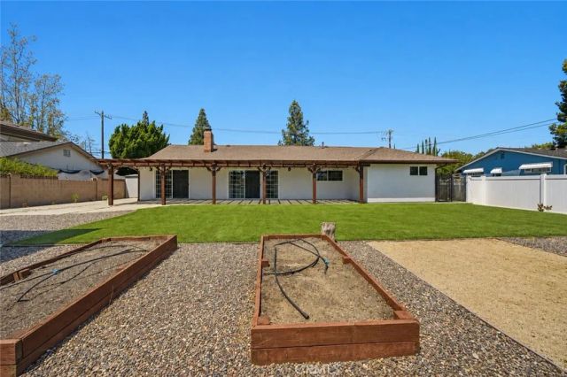 20800 Chatsworth Street, Chatsworth, CA 91311