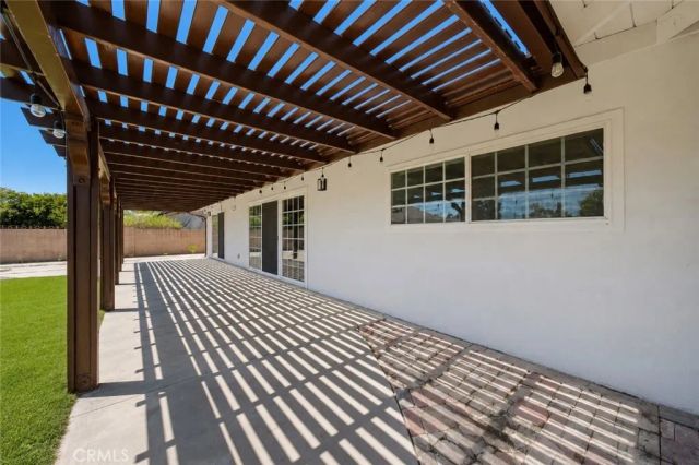20800 Chatsworth Street, Chatsworth, CA 91311