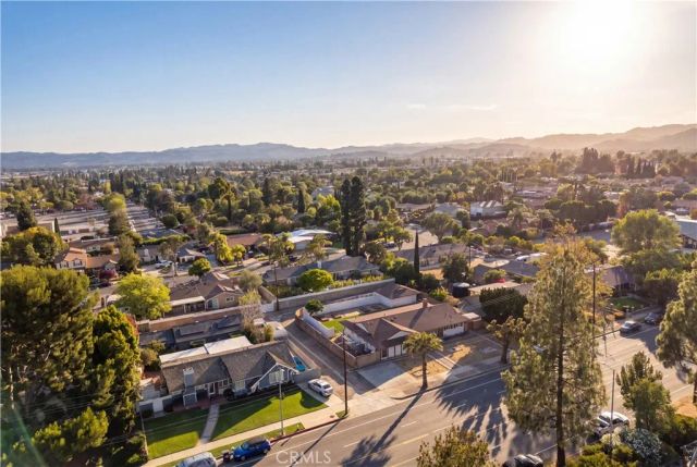 20800 Chatsworth Street, Chatsworth, CA 91311