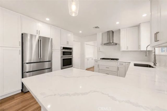 20800 Chatsworth Street, Chatsworth, CA 91311