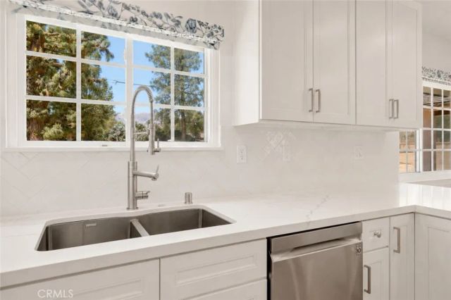 20800 Chatsworth Street, Chatsworth, CA 91311