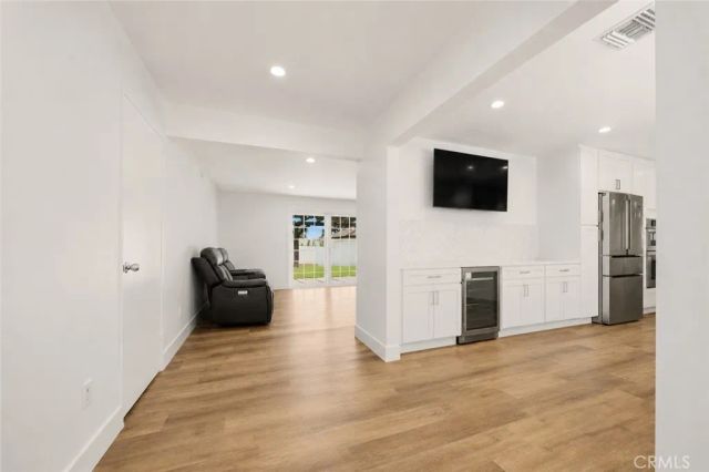 20800 Chatsworth Street, Chatsworth, CA 91311