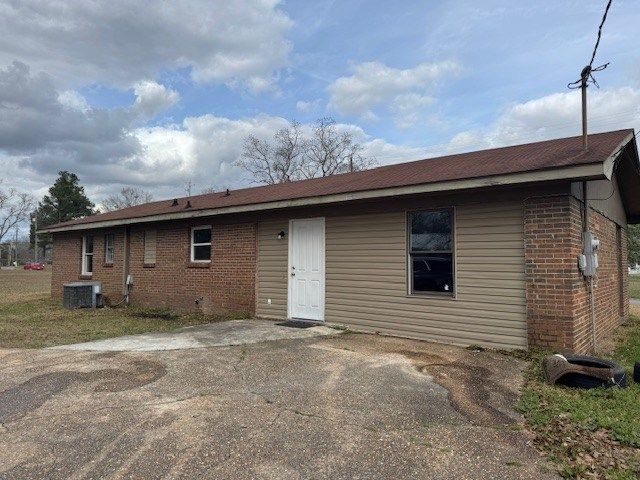 1001 Meharis Circle, Dothan, AL 36303