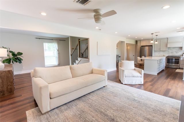 20011 Flying Dove Trail, Crosby, TX 77532