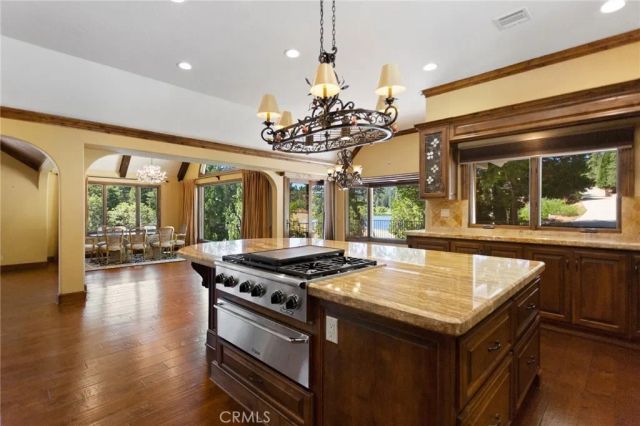 801 Brentwood, Lake Arrowhead, CA 92352