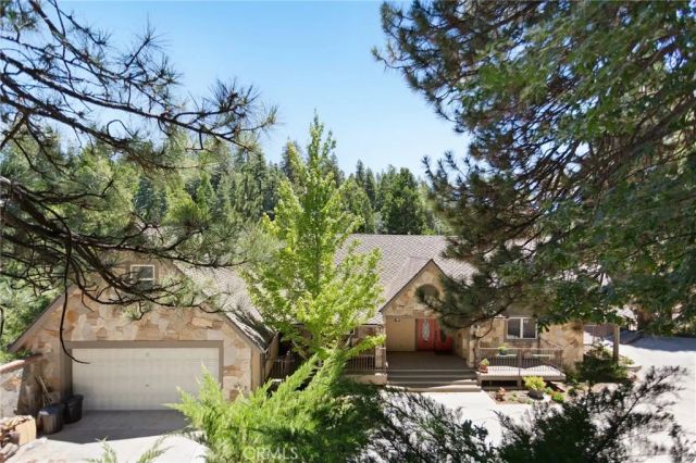 801 Brentwood, Lake Arrowhead, CA 92352
