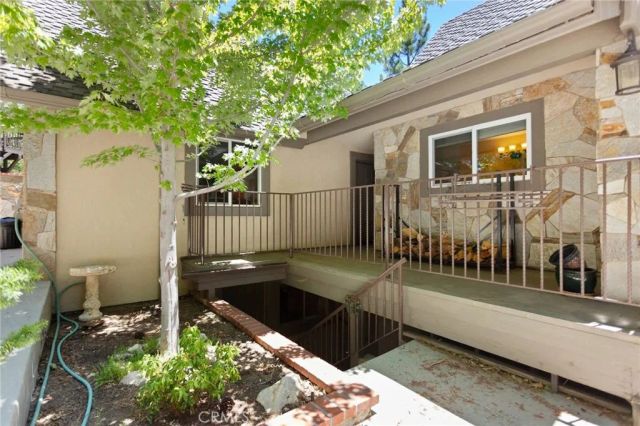 801 Brentwood, Lake Arrowhead, CA 92352