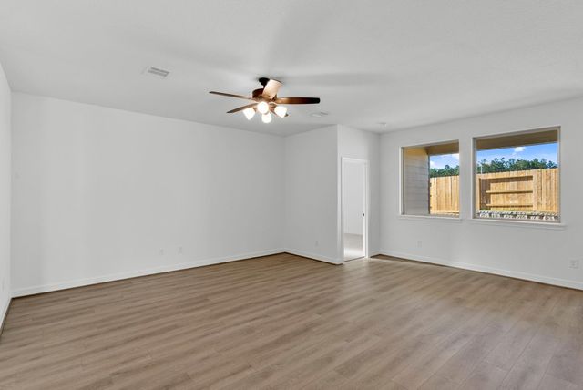 5015 Silk Petal Drive, Rosenberg, TX 77471