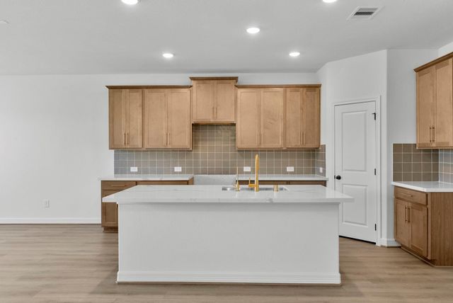 5015 Silk Petal Drive, Rosenberg, TX 77471