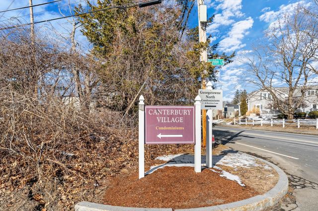82 Boylston Ln 21, Lowell, MA 01852