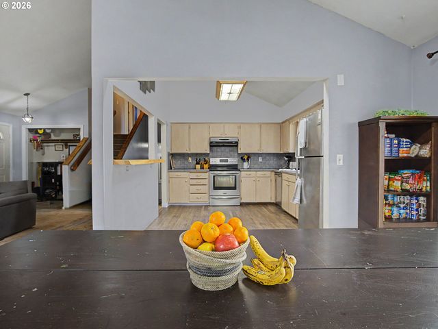 18015 DAVIS St, Sandy, OR 97055