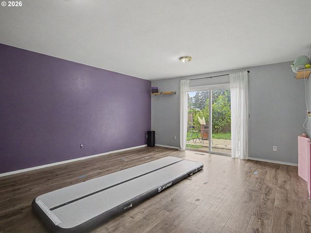 18015 DAVIS St, Sandy, OR 97055