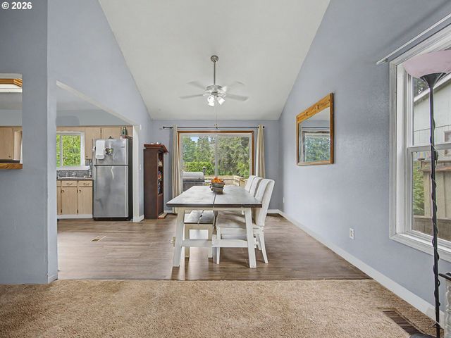18015 DAVIS St, Sandy, OR 97055