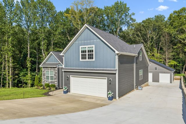 1845 Dinsmore Rd, Clarksville, TN 37040