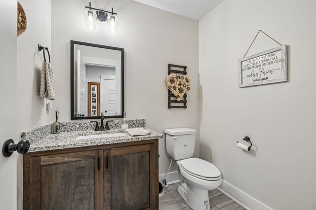 1845 Dinsmore Rd, Clarksville, TN 37040