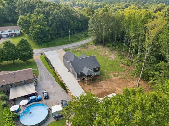1845 Dinsmore Rd, Clarksville, TN 37040