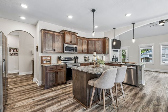 1845 Dinsmore Rd, Clarksville, TN 37040