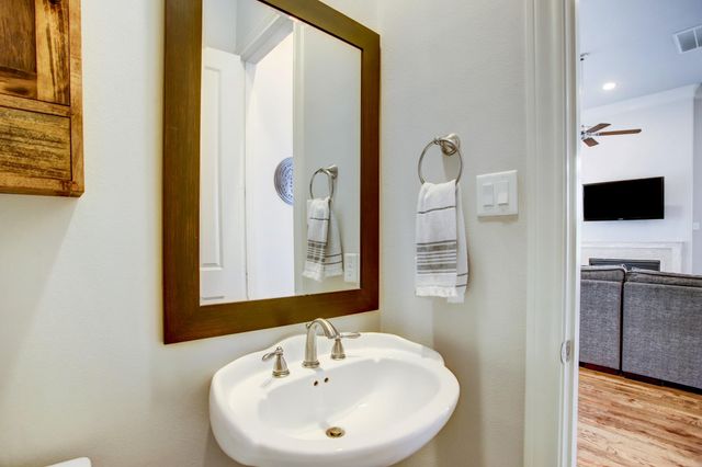 1851 Dart Street, Houston, TX 77007