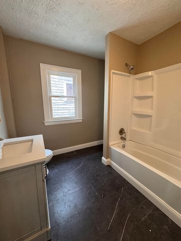 2712 Highlawn Avevnue, Huntington, WV 25702