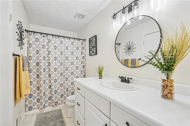5014 Ridgewald Court NE, Kennesaw, GA 30144