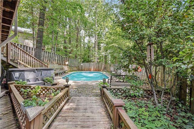 5014 Ridgewald Court NE, Kennesaw, GA 30144