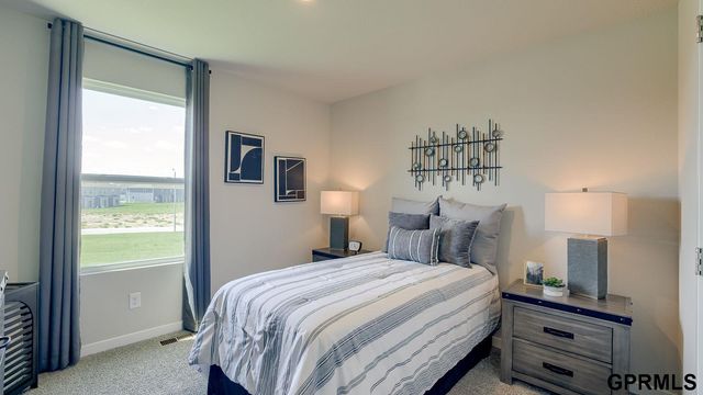 10614 Bearcreek Drive, Papillion, NE 68046