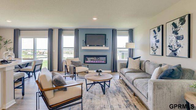 10614 Bearcreek Drive, Papillion, NE 68046