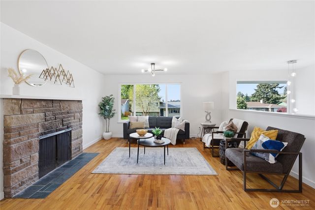 1204 E Laurel Street, Kent, WA 98030