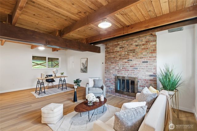 1204 E Laurel Street, Kent, WA 98030