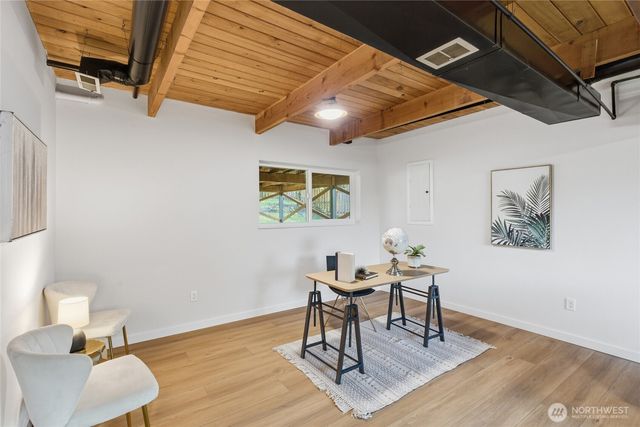 1204 E Laurel Street, Kent, WA 98030