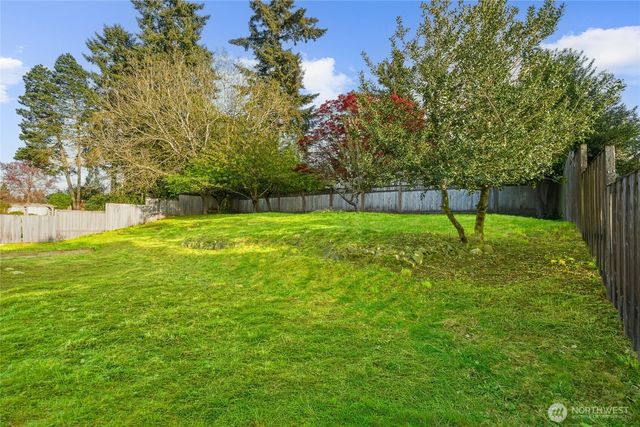 1204 E Laurel Street, Kent, WA 98030