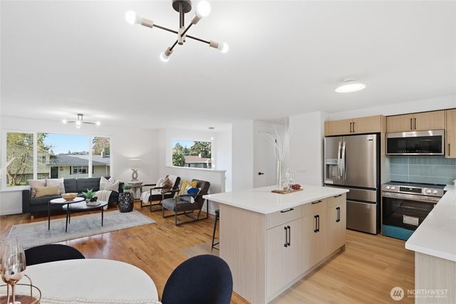 1204 E Laurel Street, Kent, WA 98030