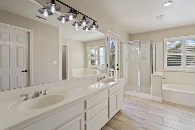 873 Ruess Rd, Ripon, CA 95366